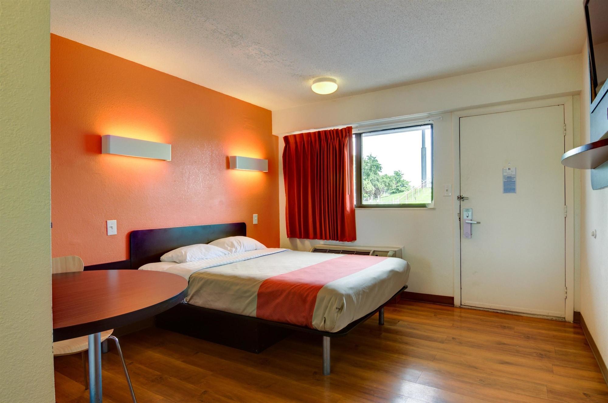 6-kansas City, Mo Hotel